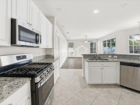 3rd image of 1618 Short Birch Ln