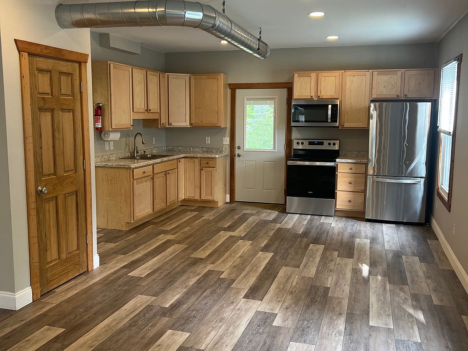 Kitchen and dining area