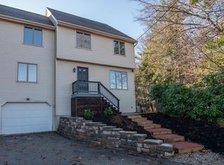 1 Hemlock St #A, Plaistow, NH 03865