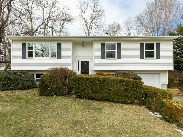 7 AMHERST Street, Red Hook, NY 12571