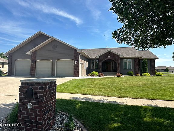 5th image of 2304 Grant Dr NW