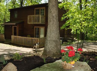 605 Mountainside Rd, Berkeley Springs, WV 25411