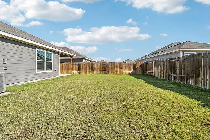 107 Crimson Cir — Photo 39