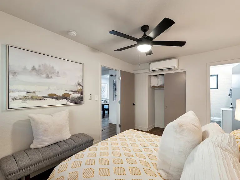 1827 E Lemon St #11 — Photo 9