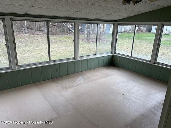 5th image of 708 Delaware St