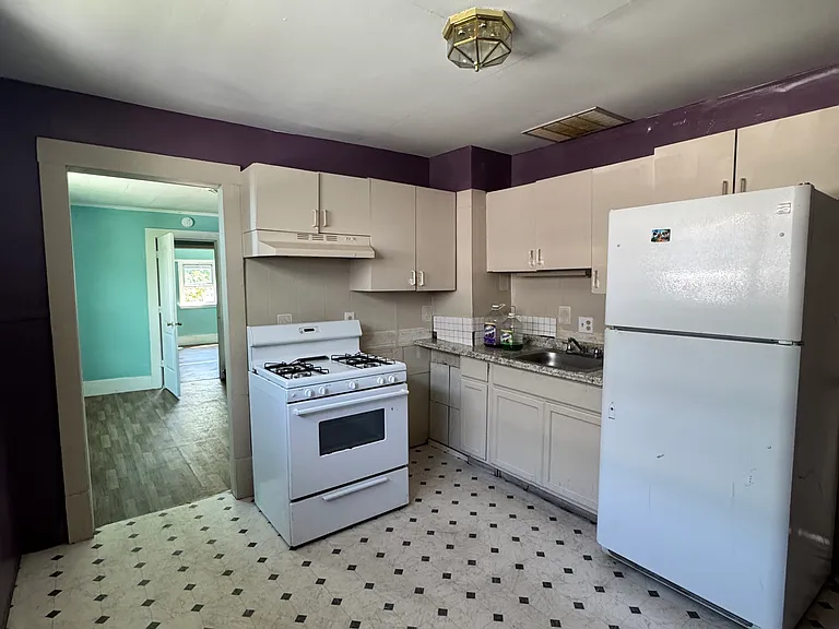 24 Schreck Ave #2 — Photo 7