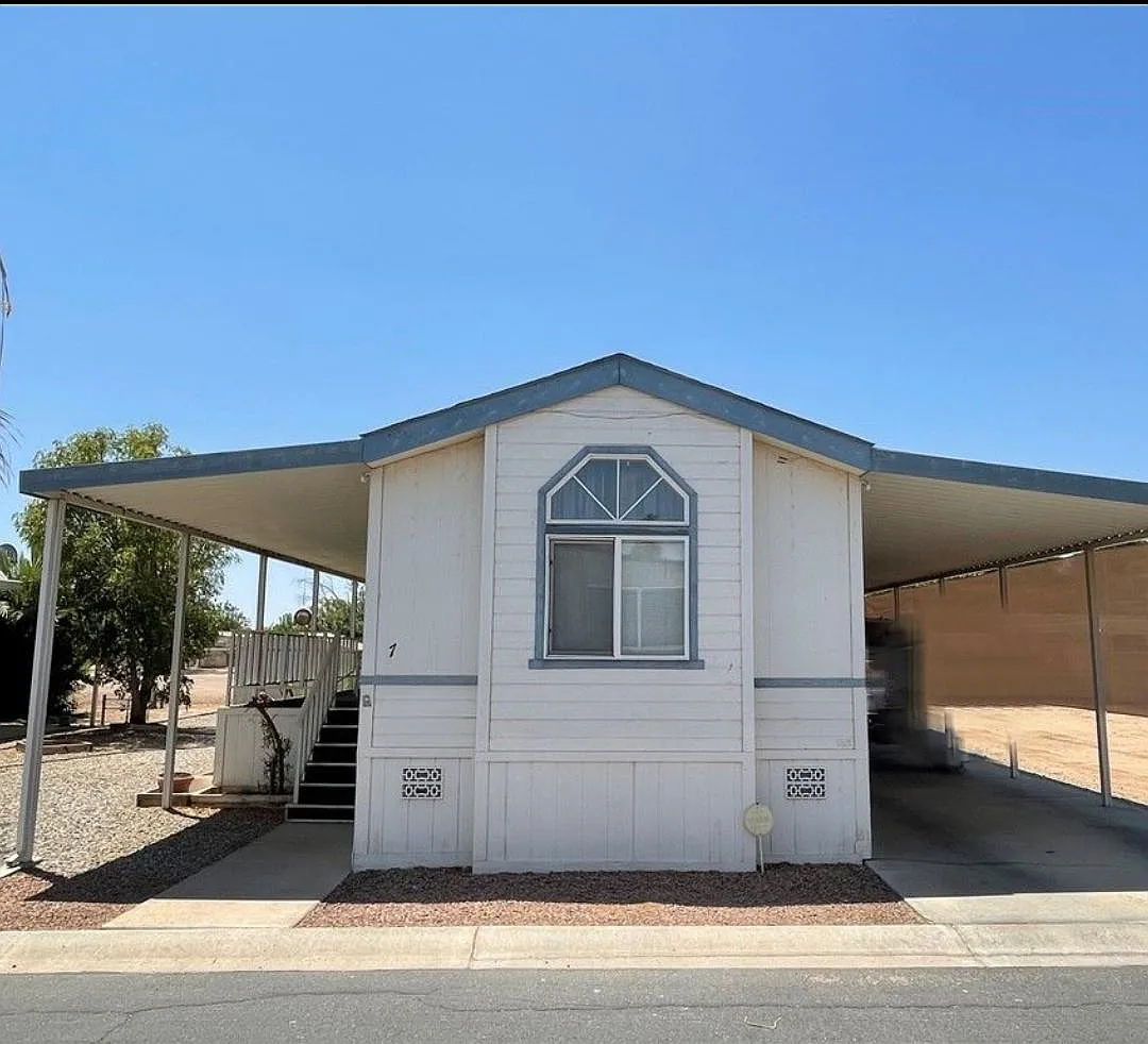 2450 E Hobson Way — Photo 1