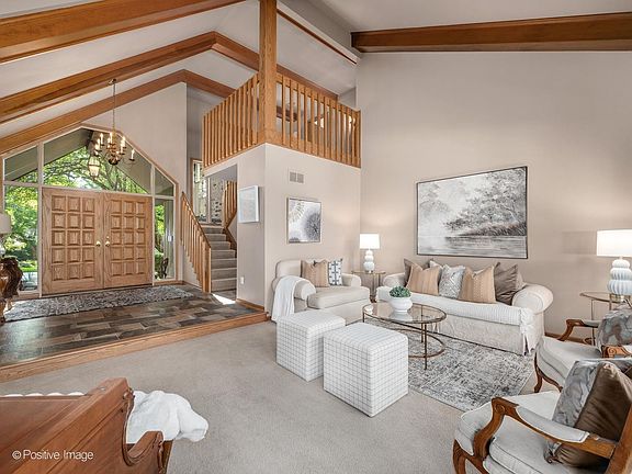 4th image of 1116 Laurie Ln