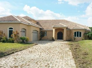 17080 Serengeti Cir, Alva, FL 33920