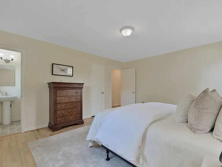 3512 Queen Anne Dr — Photo 13