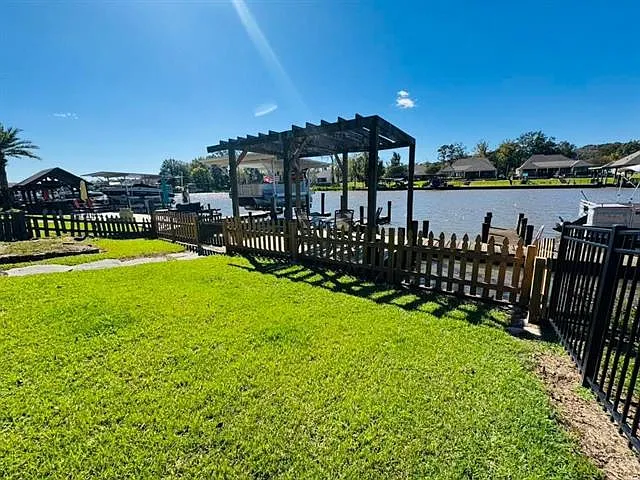 18076 Bayou Pierre Dr — Photo 21
