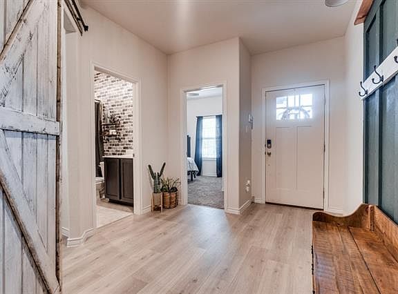 4th image of 130 Whitetail Way