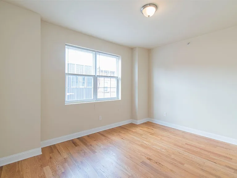 1929 N Gratz St #1 — Photo 4