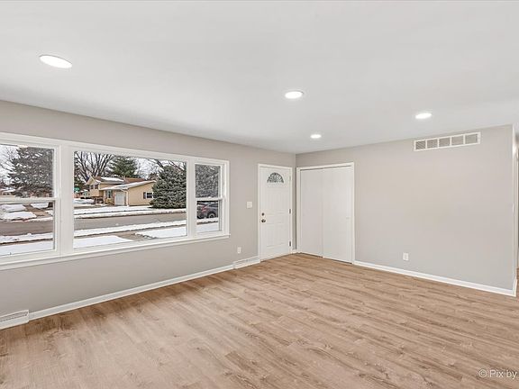 Entrance to living room