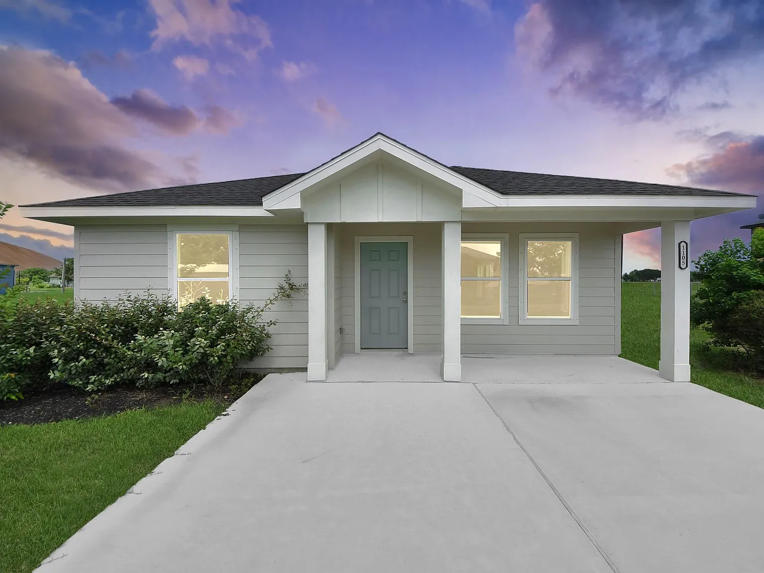 3 bed, 2.0 bath, $2,150 — Photo 1