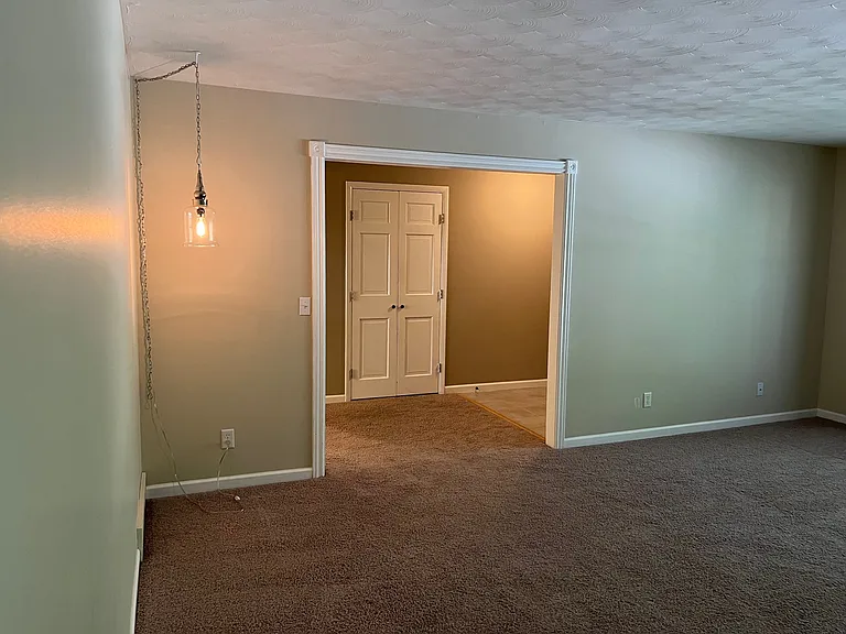 208 Doud Dr — Photo 8