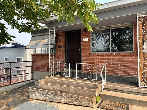 360 Wilson Ave Photo 1