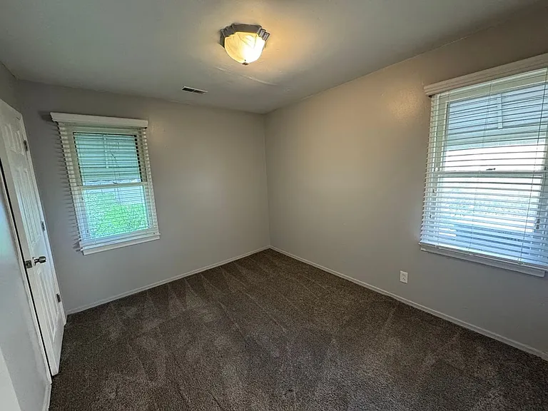 1790 Ardmore Dr — Photo 10