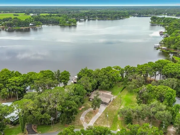 8980 E Devilsneck Rd, Floral City, FL 34436
