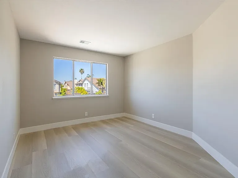 3292 Moreno Ave — Photo 26