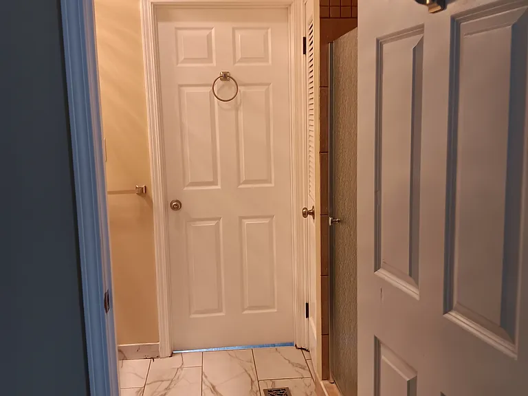 537 Gillis St #HOUSE — Photo 22