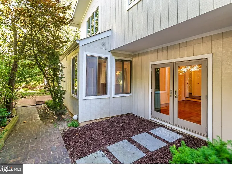 7220 Vistas Ln — Photo 22