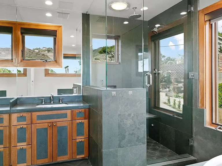 27091 Sea Vista Dr — Photo 42