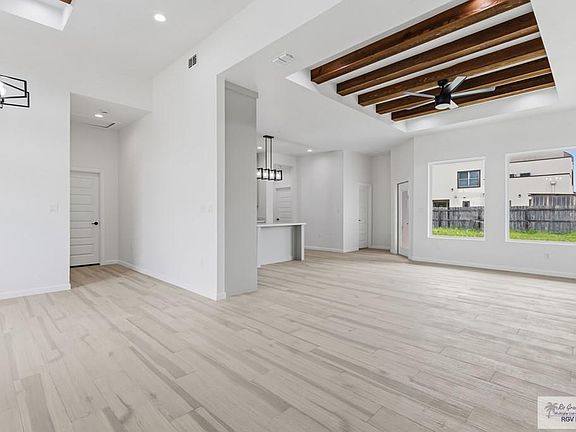 3rd image of 9072 New Orleans Ct