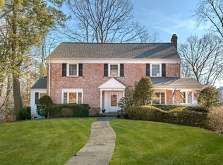 31 Taymil Rd, New Rochelle, NY 10804