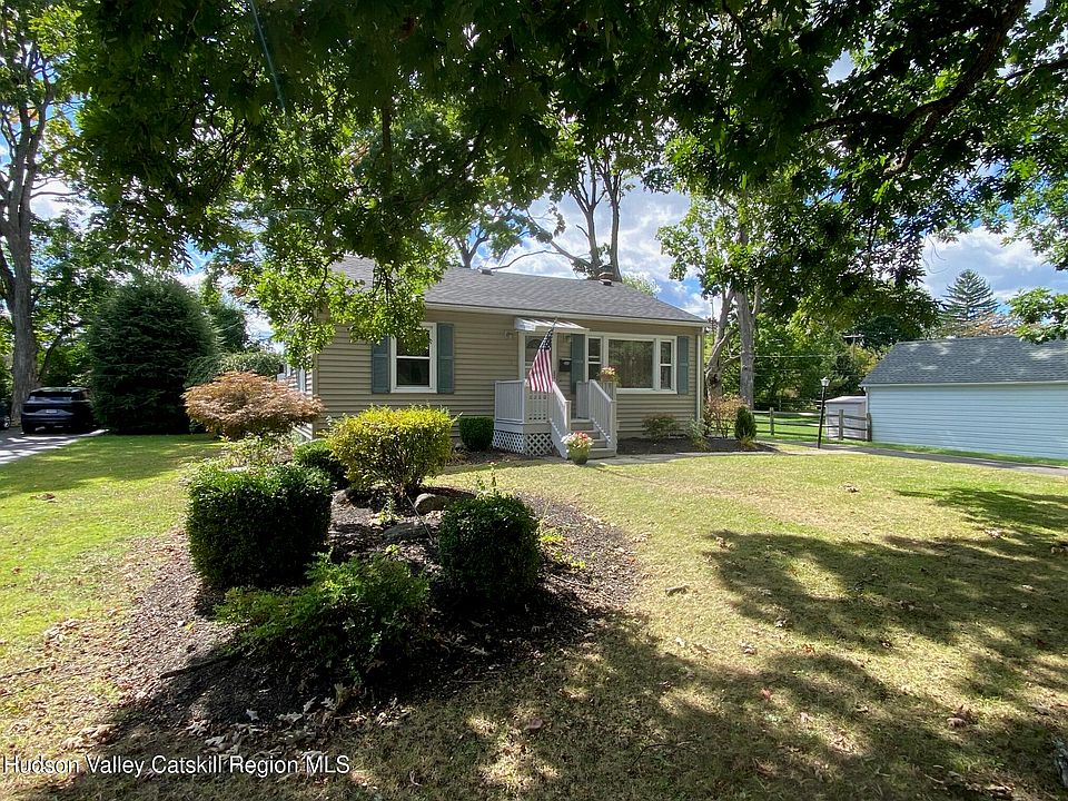 1st image of 11 Riverledge Road
