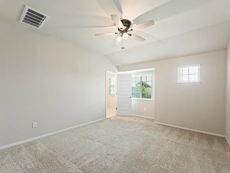 310 Rimrock Ct — Photo 18
