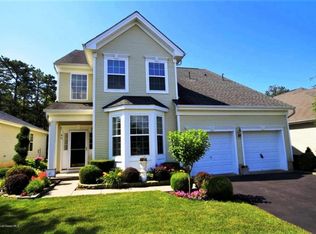 60 Pond View Cir, Barnegat, NJ 08005
