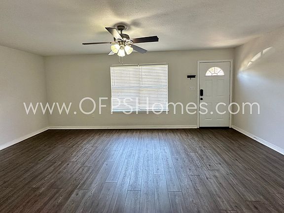 2nd image of 945 Ashley Ln Unit D