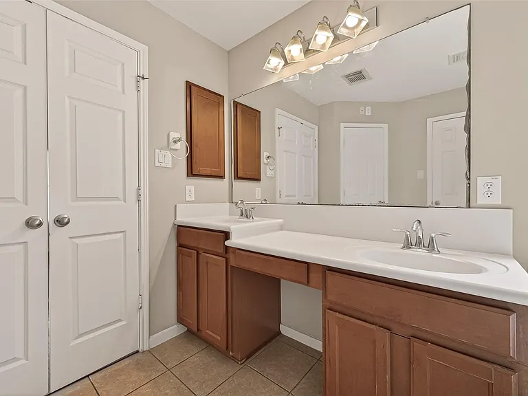 25918 Silver Timbers Ln — Photo 22