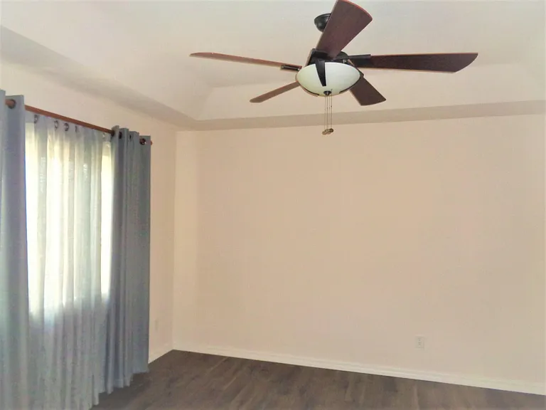 1636 Pointe West Way — Photo 23