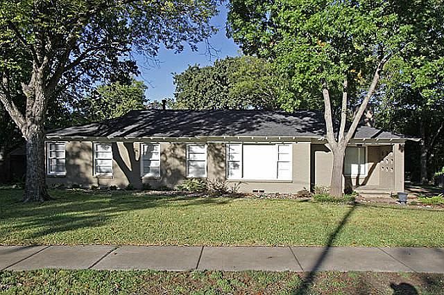 1st image of 1403 Brookhollow Dr
