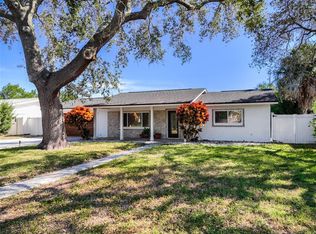 571 Lentz Rd, Belleair Bluffs, FL 33770