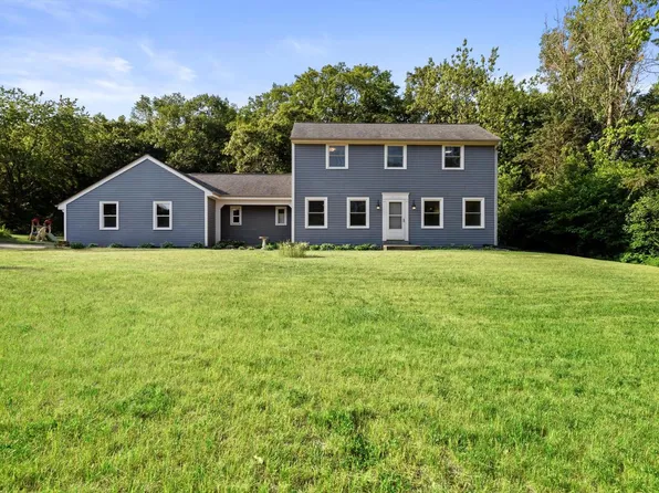 W360S4878 Wildflower COURT, Dousman, WI 53118