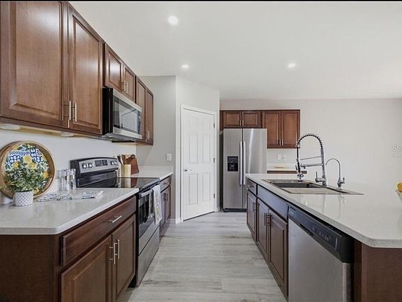 5th image of 2909 NW 22ND AVENUE