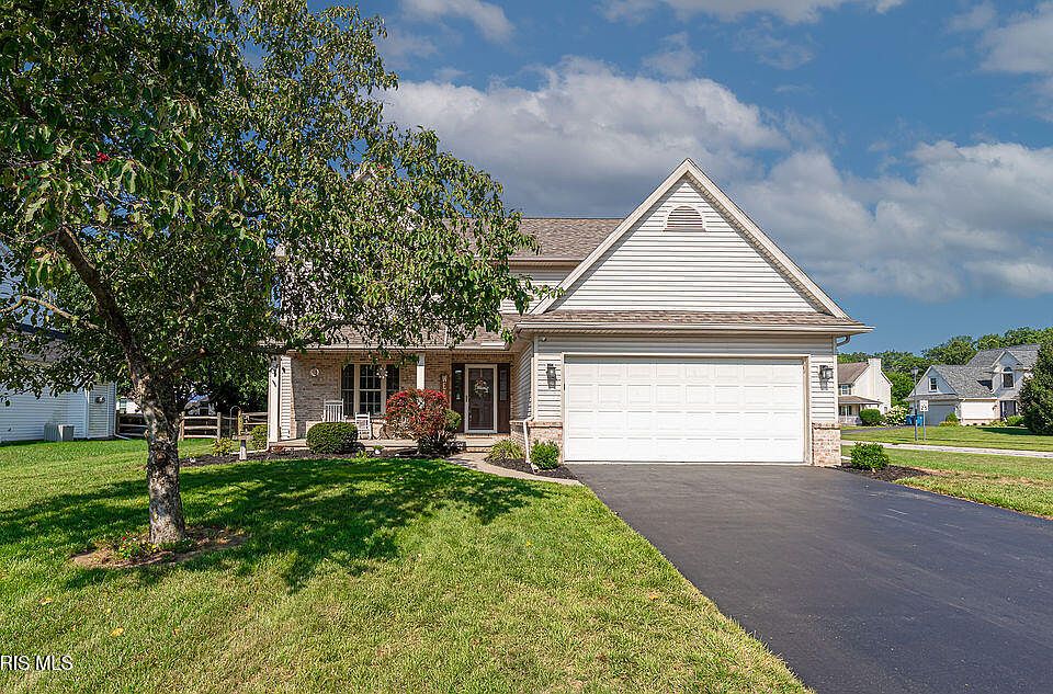 1st image of 110 Hidden Meadow Dr