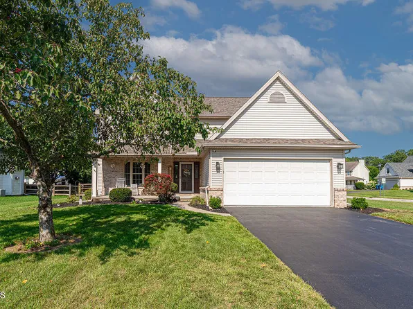 110 Hidden Meadow Dr, Holland, OH 43528