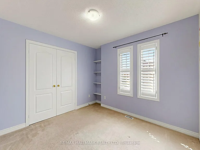 72 Middlecote Dr — Photo 30
