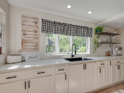 254 Lakeside Rd, Hanson, MA, 02341