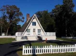 414 SE Lake Shore Dr, Millville, NJ 08332