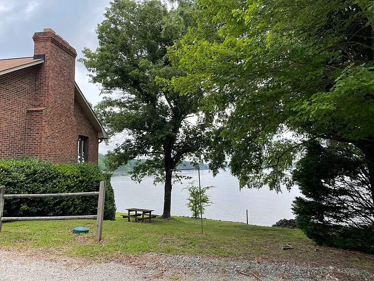 8966 Holdsclaw Rd — Photo 3