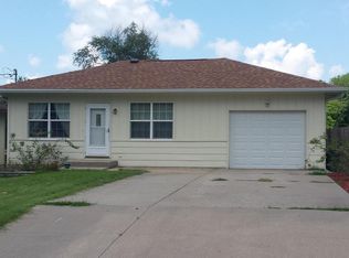 605 E State St, Marshall, MO 65340