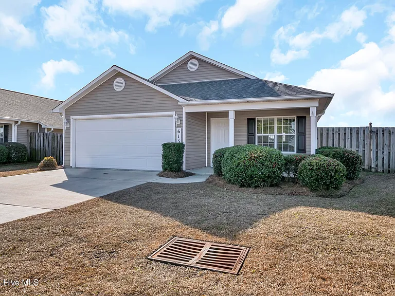 613 Whittle Ct — Photo 3