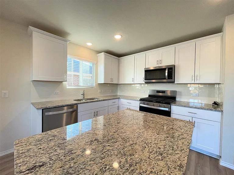 16020 Rein Ave — Photo 19