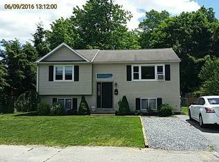 2 Jefferson St, Warwick, RI 02888