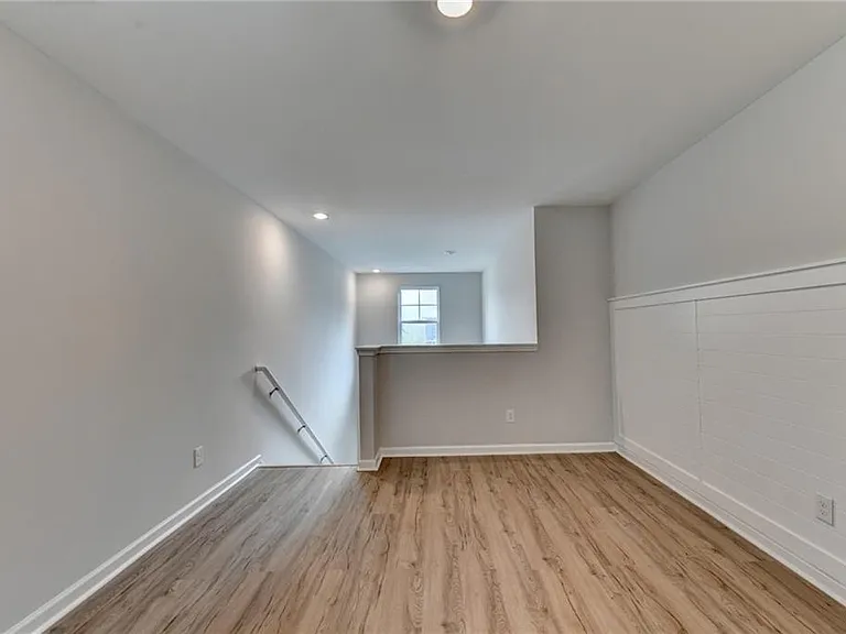 175 Grey Falcon Ave — Photo 22